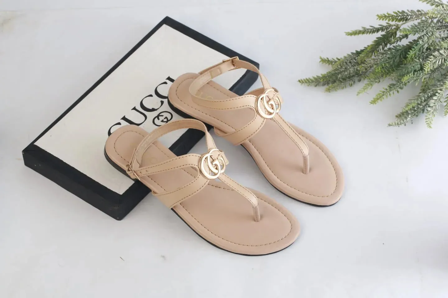 GUCCI CASUAL SANDALS